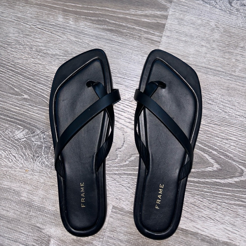 Frame Le Montauk Cross Leather Sandals - Black